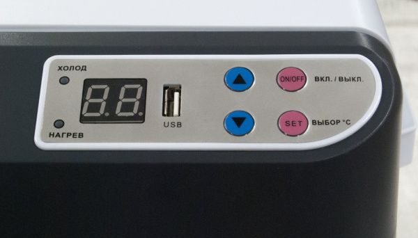 Холодильник автомобильный AVS CC-24WBC (24л 12В/24В/220В)